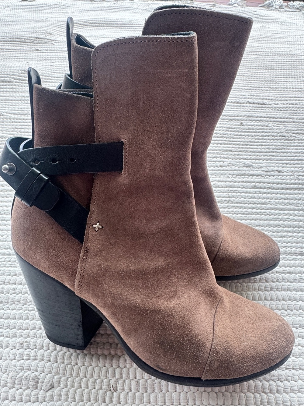 🤎 RAG & BONE TAUPE SUEDE ANKLE BOOTS